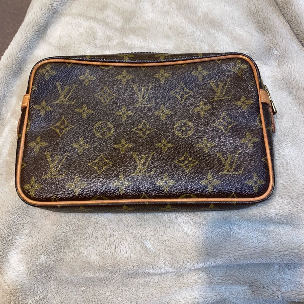 Auth LV Compeigne Zipper Toiletry Cosmetics Bag